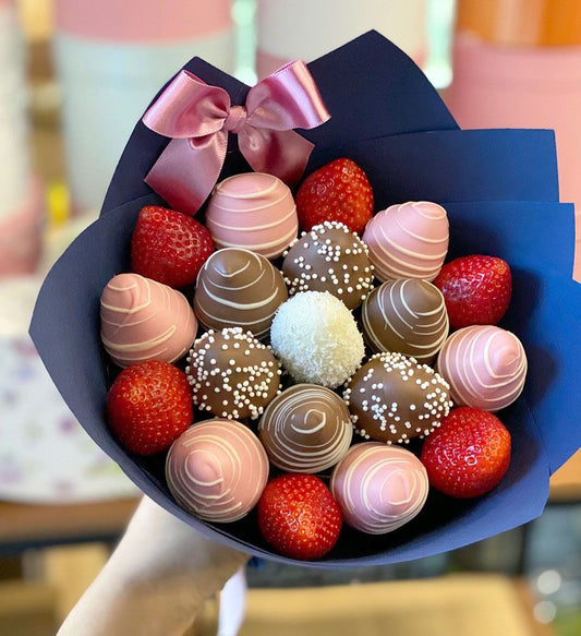 Chocolate-Covered Strawberry Bouquet