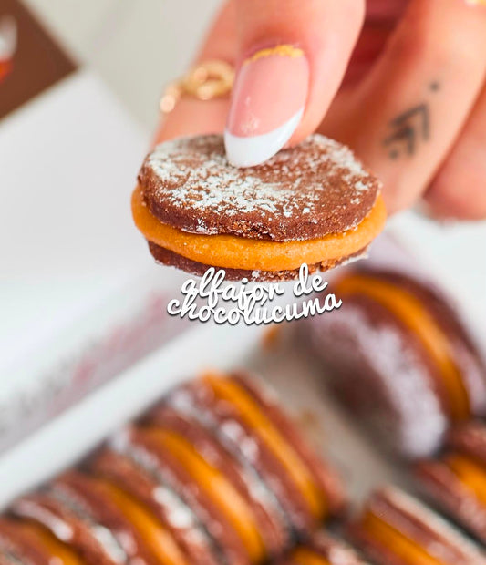 Choco chips & Lucuma Alfajor